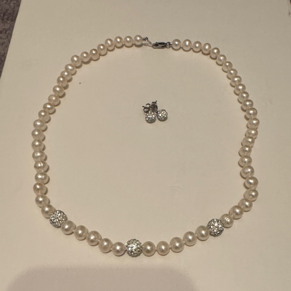 Freshwater Pearl Necklace and Earring Set
